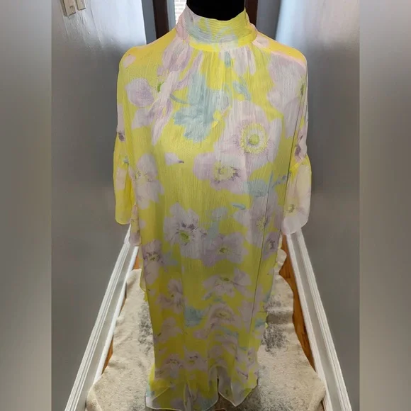 H&M Yellow and White Maxi Dress with Flutter Sleeves - Picture 5 of 8